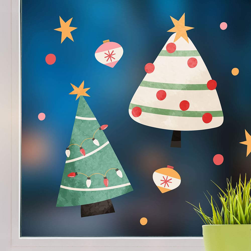 Fensterbild Weihnachtsbäume bunt